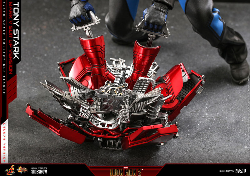 Load image into Gallery viewer, Hot Toys - Iron Man 2: Tony Stark (Mark V Suit Up Version) (Deluxe)

