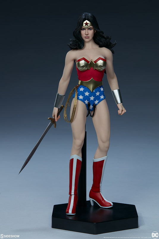 Sideshow - DC Comics: Wonder Woman