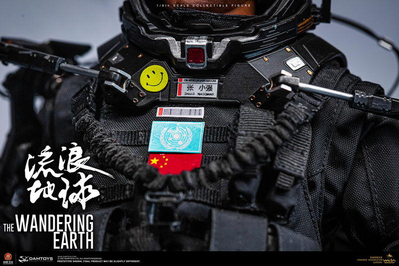 Load image into Gallery viewer, Dam Toys - The Wandering Earth: CN171-11 Rescue Unit Member Zhang Xiaoqiang
